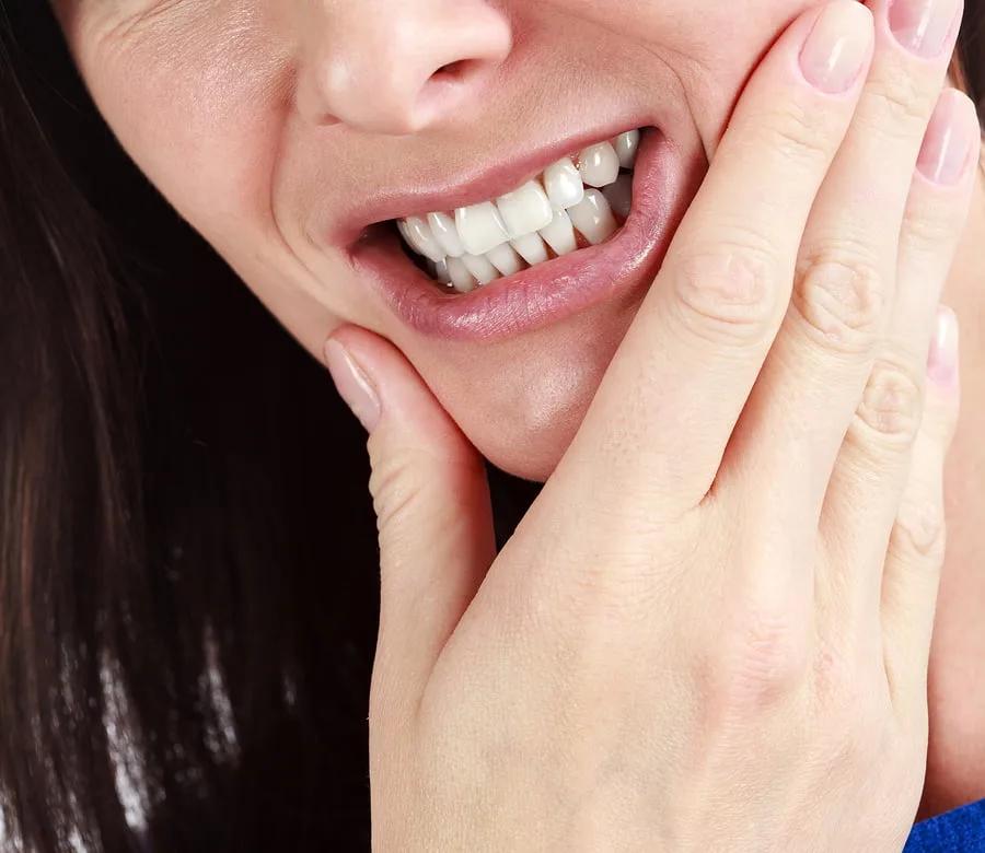 Help, I chipped a tooth! What to do in a dental emergency
